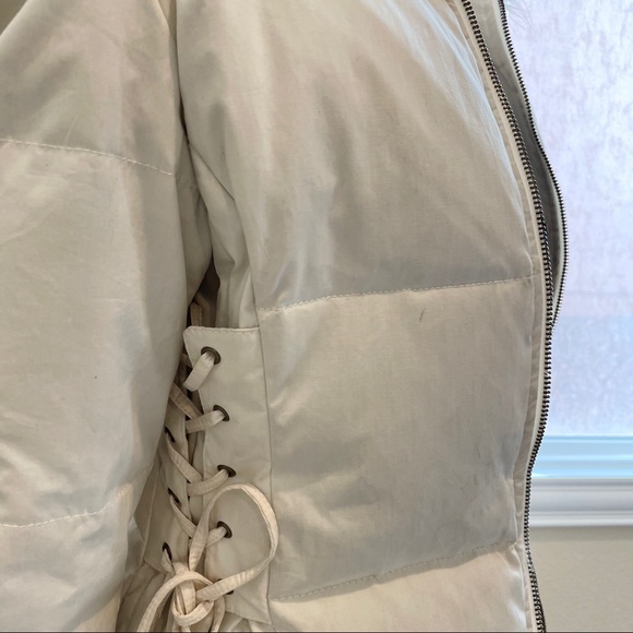 SOLD❤️ Express Size 8 Beige Puffer Fur Coat - Picture 6 of 13